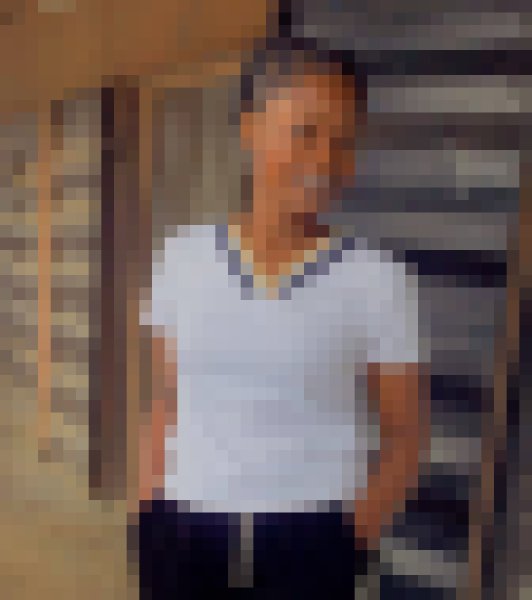 Aniekan76933 dating