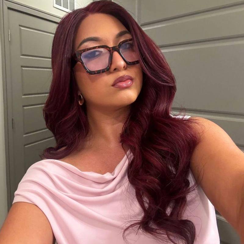 Angelina80497 dating