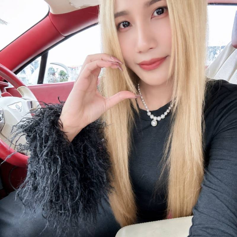 Kelly33607 dating